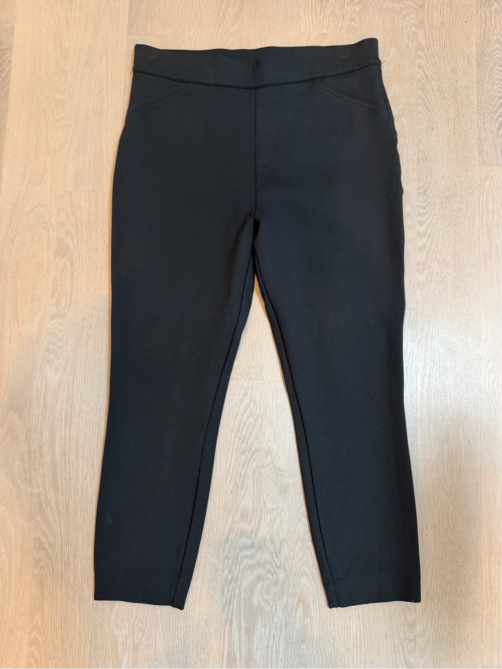SPANX Black Cropped Ponte Pull-On Ankle Pants